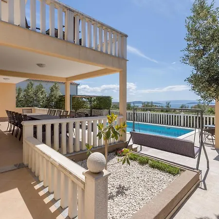 Iva Private Pool Villa *
