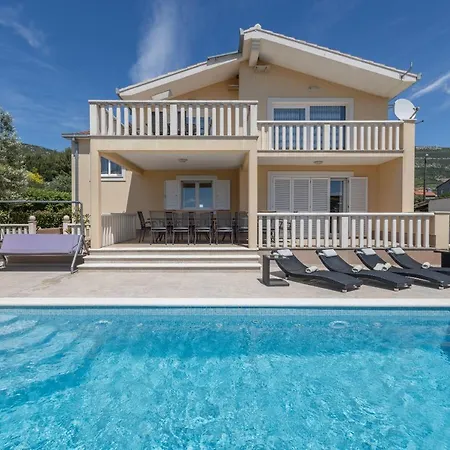 Iva Private Pool Villa Kastel Novi