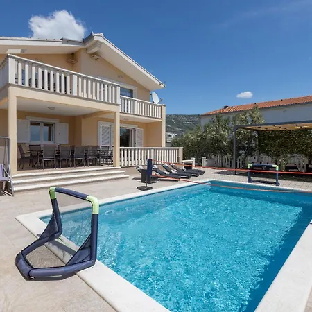 Iva Private Pool *