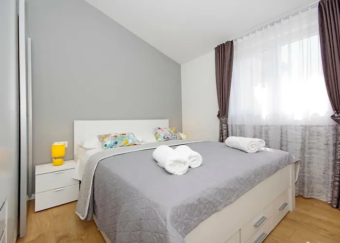 Iva Private Pool * Kaštel Novi