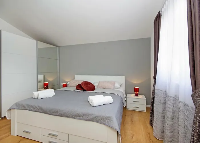 Iva Private Pool * Kaštel Novi