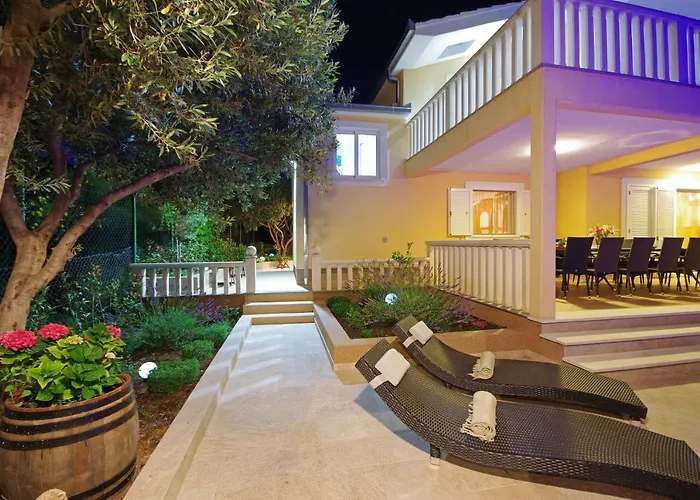 Iva Private Pool * Kaštel Novi