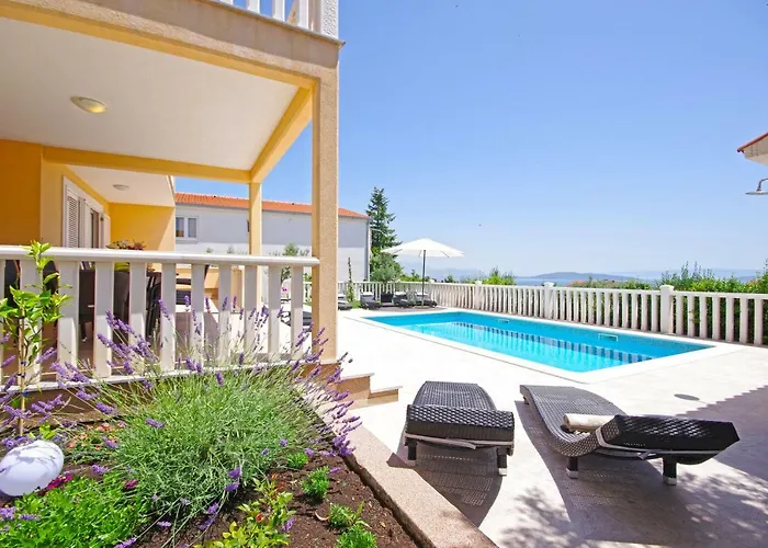 Iva Private Pool Kaštel Novi